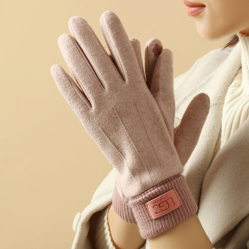 Plush-Lined Cashmere Blend Gloves with Touchscreen Fingertips